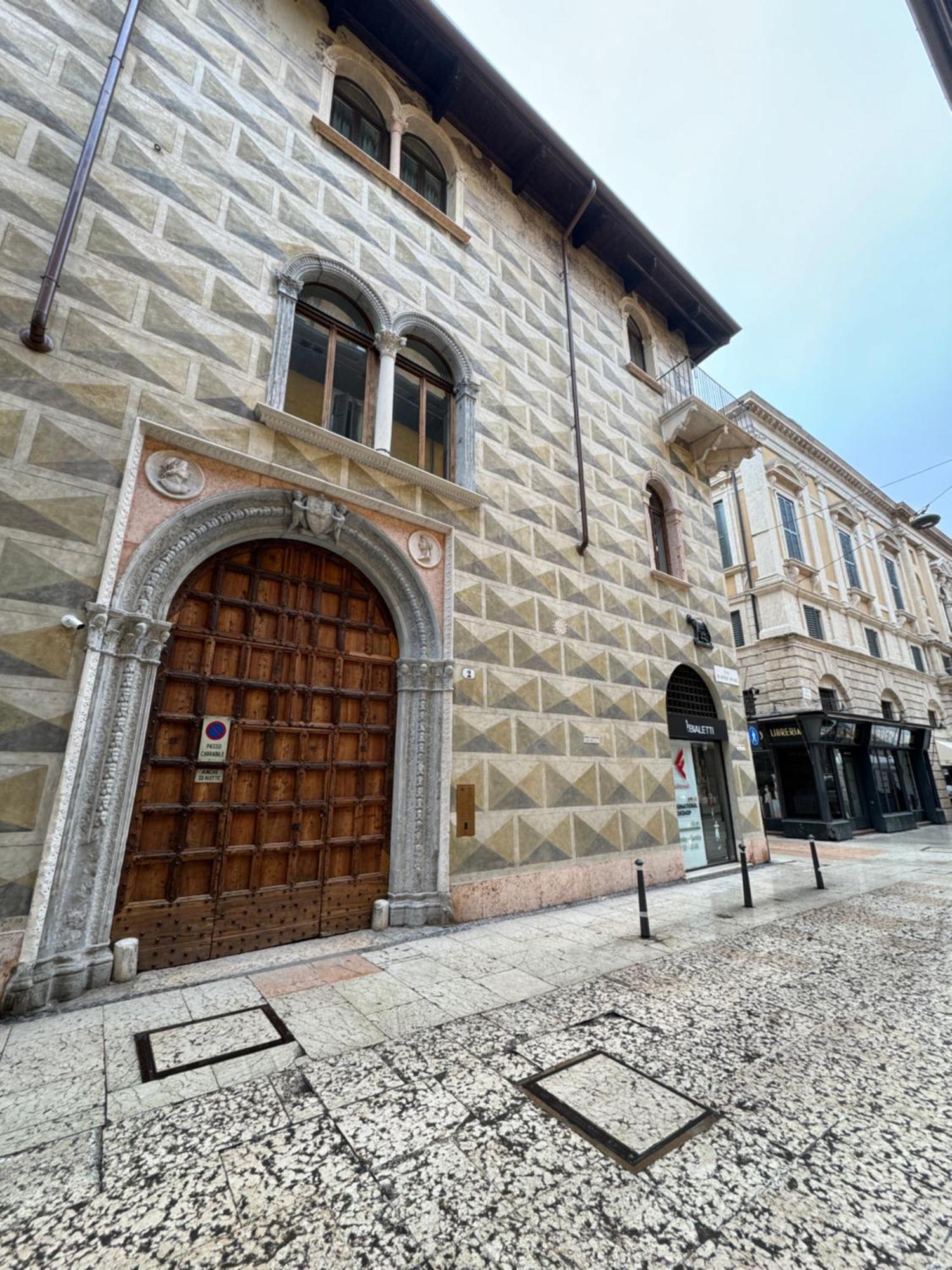 Palazzo Confalonieri Da Lisca Verona Eksteriør billede