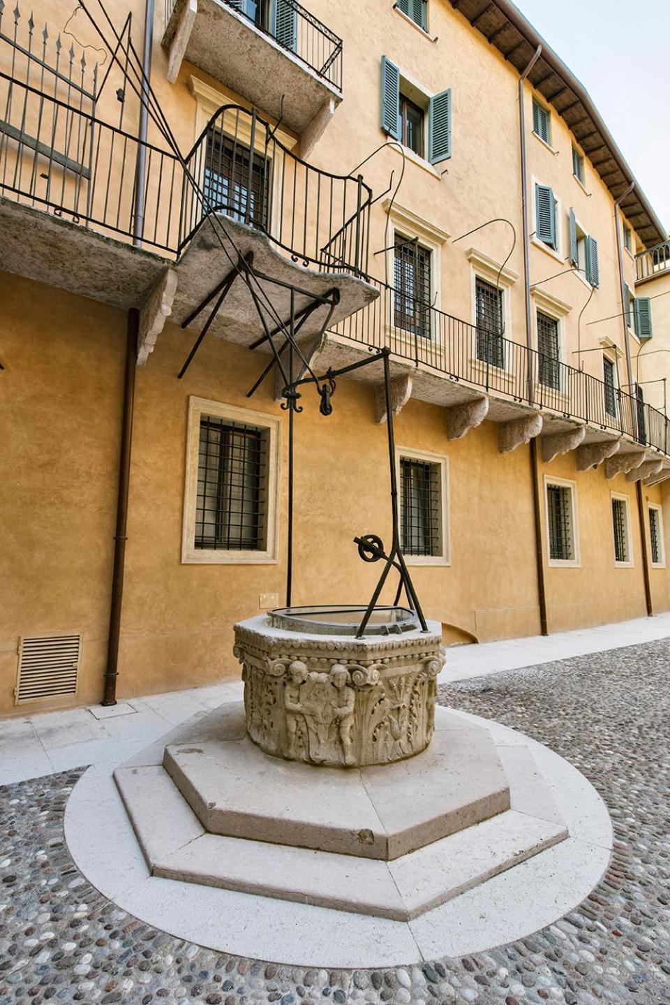 Palazzo Confalonieri Da Lisca Verona Eksteriør billede
